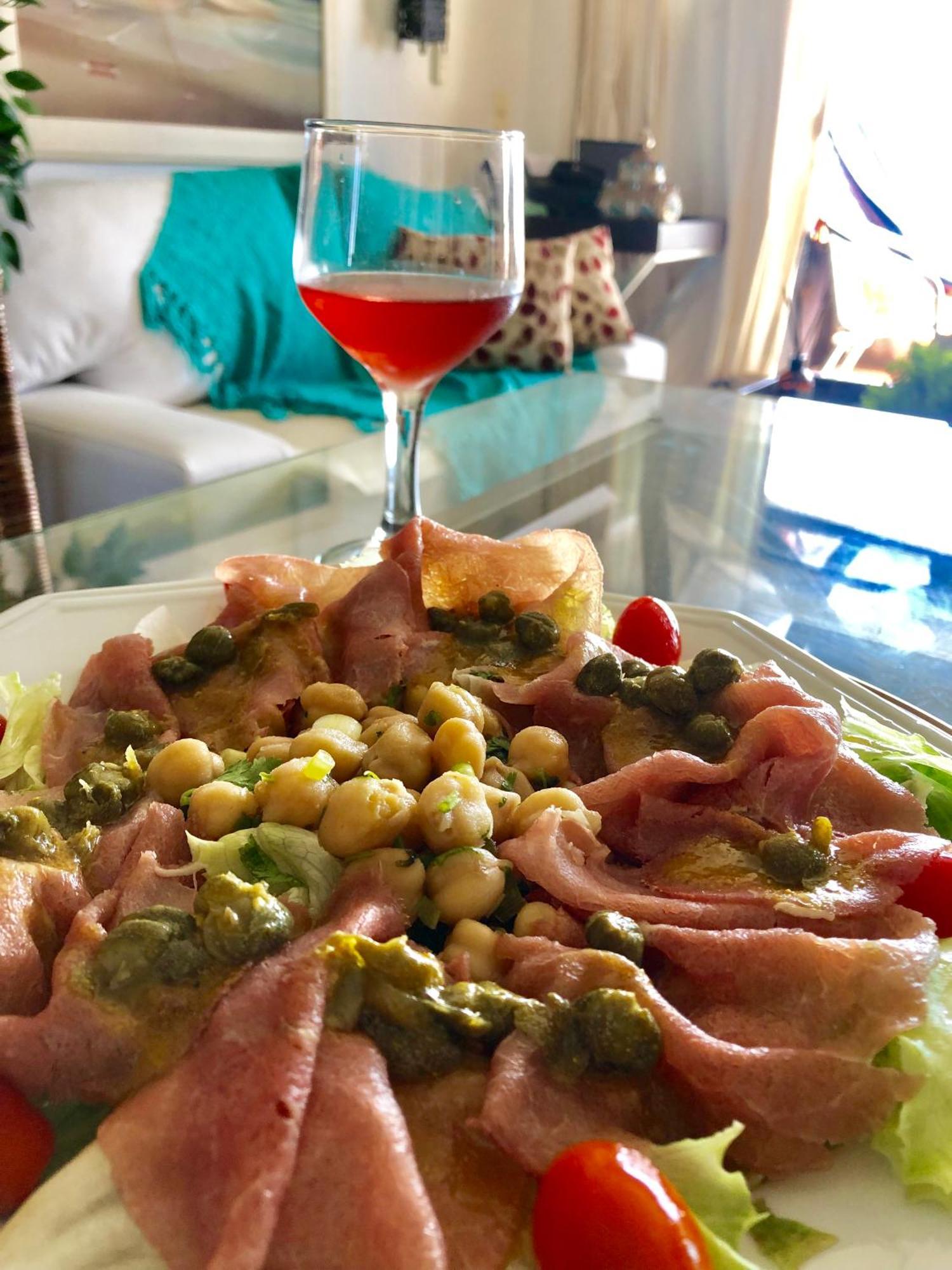 Yacht Cost Aparthotel